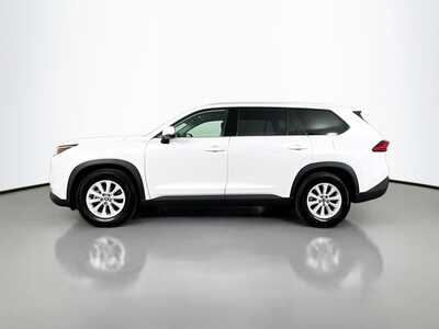 2024 Toyota Grand Highlander, $45493. Photo 4