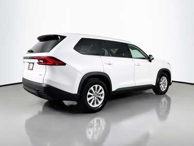 2024 Toyota Grand Highlander, $45493. Photo 7