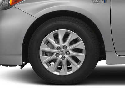 2013 Toyota Prius, $13977. Photo 11