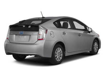 2013 Toyota Prius, $13977. Photo 2