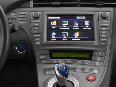 2013 Toyota Prius, $13977. Photo 9