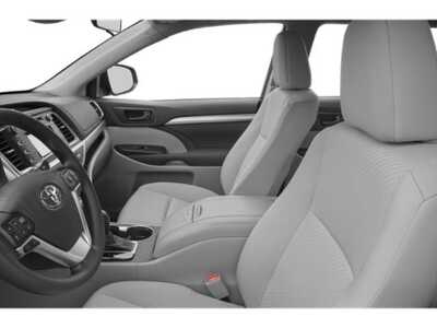 2019 Toyota Highlander, $25986. Photo 8