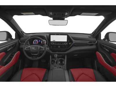 2025 Toyota Highlander, $45977. Photo 7