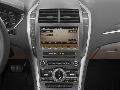 2017 Lincoln MKZ, $19977. Photo 10