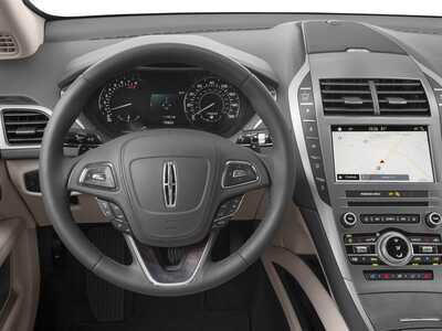 2017 Lincoln MKZ, $19977. Photo 7