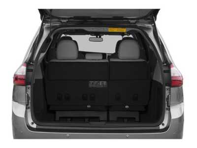 2015 Toyota Sienna, $16477. Photo 12
