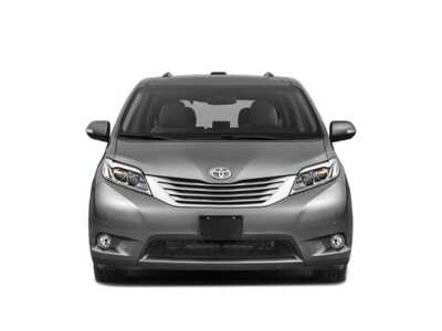 2015 Toyota Sienna, $16477. Photo 4