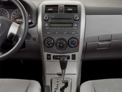 2012 Toyota Corolla, $10977. Photo 10
