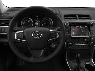 2016 Toyota Camry, $14977. Photo 6