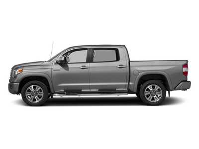 2017 Toyota Tundra Crew Cab, $23977. Photo 3