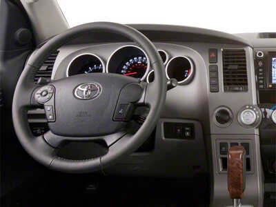 2010 Toyota Tundra Crew Cab, $10985. Photo 6