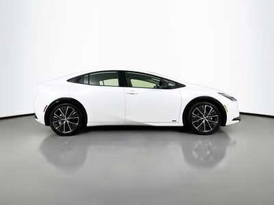 2025 Toyota Prius, $33977. Photo 8