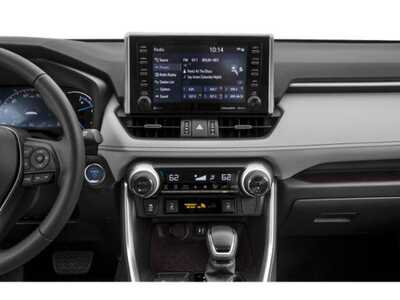 2021 Toyota RAV4, $30121. Photo 10