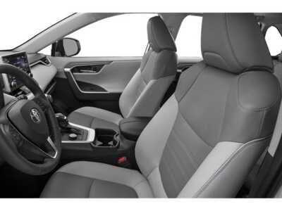 2021 Toyota RAV4, $30121. Photo 9