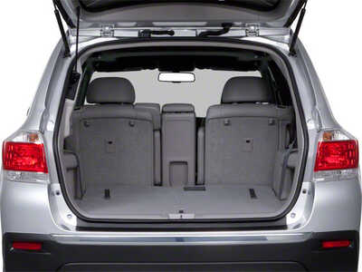 2013 Toyota Highlander, $0. Photo 12