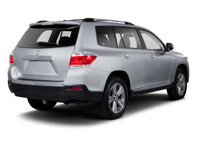 2013 Toyota Highlander, $0. Photo 2