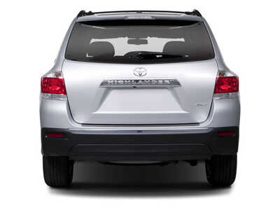 2013 Toyota Highlander, $0. Photo 5