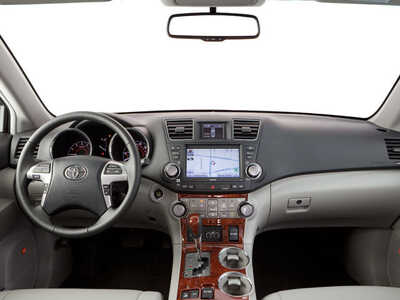2013 Toyota Highlander, $0. Photo 7