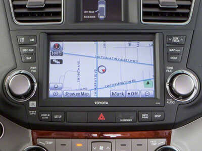 2013 Toyota Highlander, $0. Photo 9