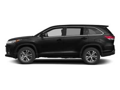 2017 Toyota Highlander, $20977. Photo 3