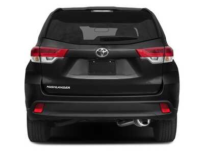 2017 Toyota Highlander, $20977. Photo 5