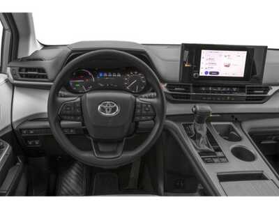 2026 Toyota Sienna, $43665. Photo 6