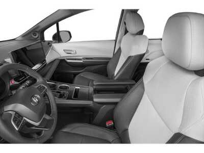 2026 Toyota Sienna, $52104. Photo 11