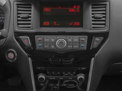 2013 Nissan Pathfinder, $8977. Photo 12