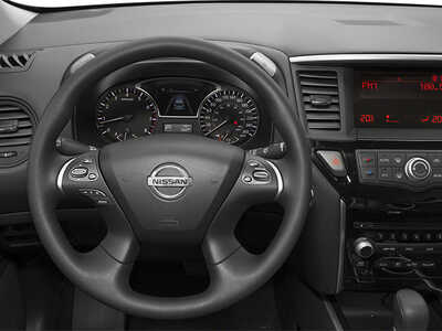 2013 Nissan Pathfinder, $8977. Photo 9