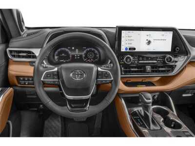 2024 Toyota Highlander, $45627. Photo 7