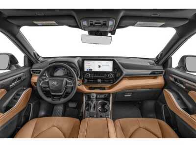 2024 Toyota Highlander, $45627. Photo 8