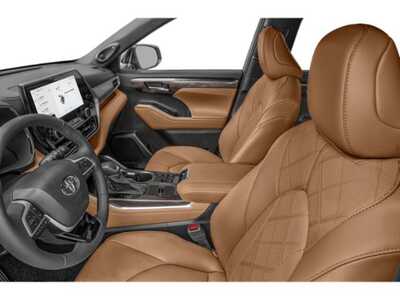 2024 Toyota Highlander, $45627. Photo 9