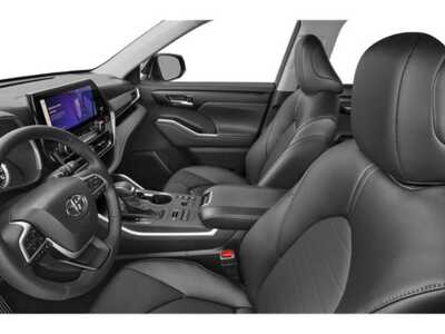 2025 Toyota Highlander, $45281. Photo 9