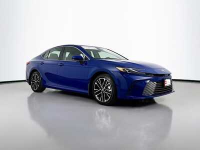 2025 Toyota Camry, $36977. Photo 1