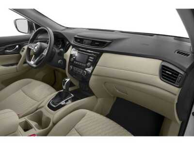 2018 Nissan Rogue, $12330. Photo 10