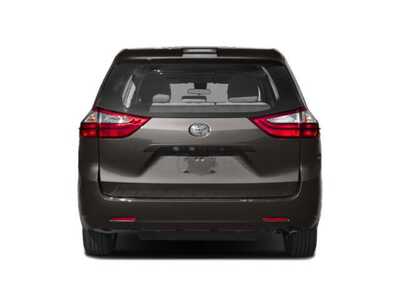 2019 Toyota Sienna, $24977. Photo 5