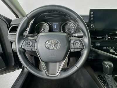 2021 Toyota Camry, $23977. Photo 11