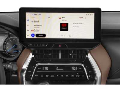 2023 Toyota Venza, $35904. Photo 10