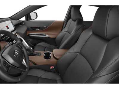 2023 Toyota Venza, $35904. Photo 9