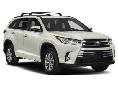 2019 Toyota Highlander, $31369. Photo 6