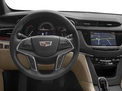 2018 Cadillac XT5, $18736. Photo 7