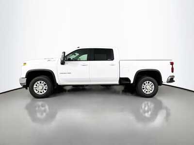 2026 Chevrolet 3500 Crew Cab, $64997. Photo 4