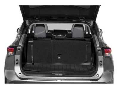 2021 Toyota Highlander, $44747. Photo 11