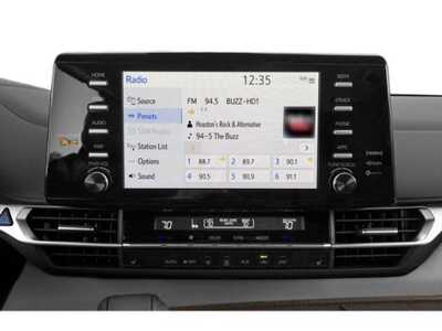 2024 Toyota Sienna, $45632. Photo 10