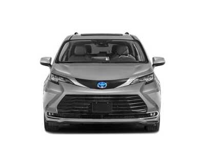 2024 Toyota Sienna, $45632. Photo 4