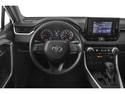 2022 Toyota RAV4, $29477. Photo 7