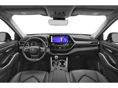 2025 Toyota Highlander, $0. Photo 8