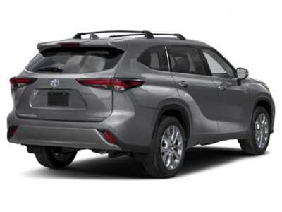 2025 Toyota Highlander, $0. Photo 2
