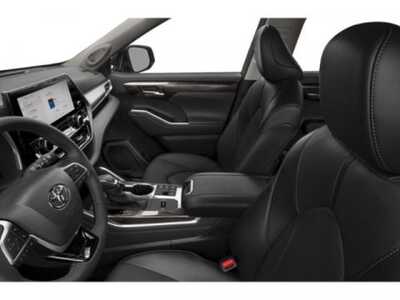 2025 Toyota Highlander, $0. Photo 8