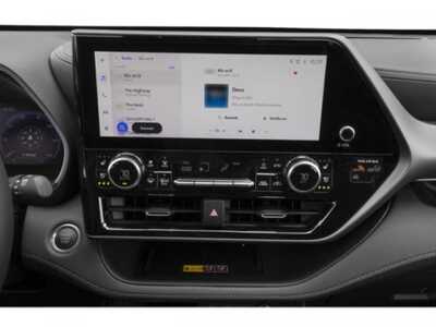 2025 Toyota Highlander, $0. Photo 9